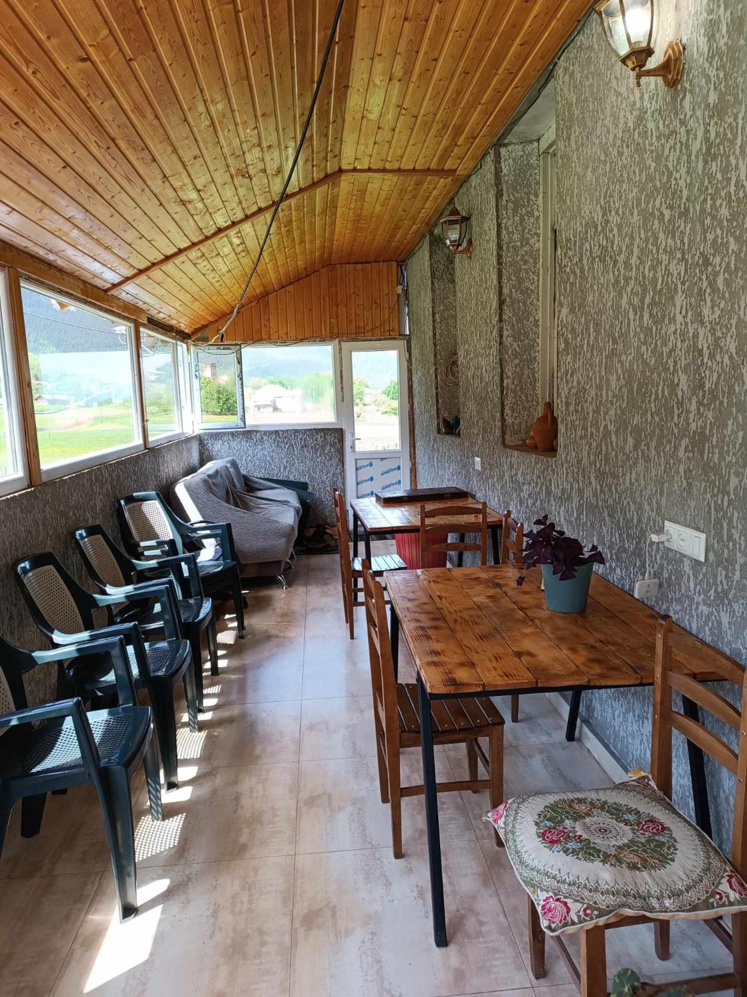 Guest House In Zhabeshi Lali Buitenkant foto
