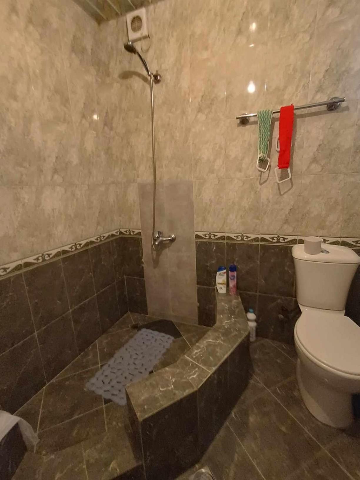 Guest House In Zhabeshi Lali Buitenkant foto
