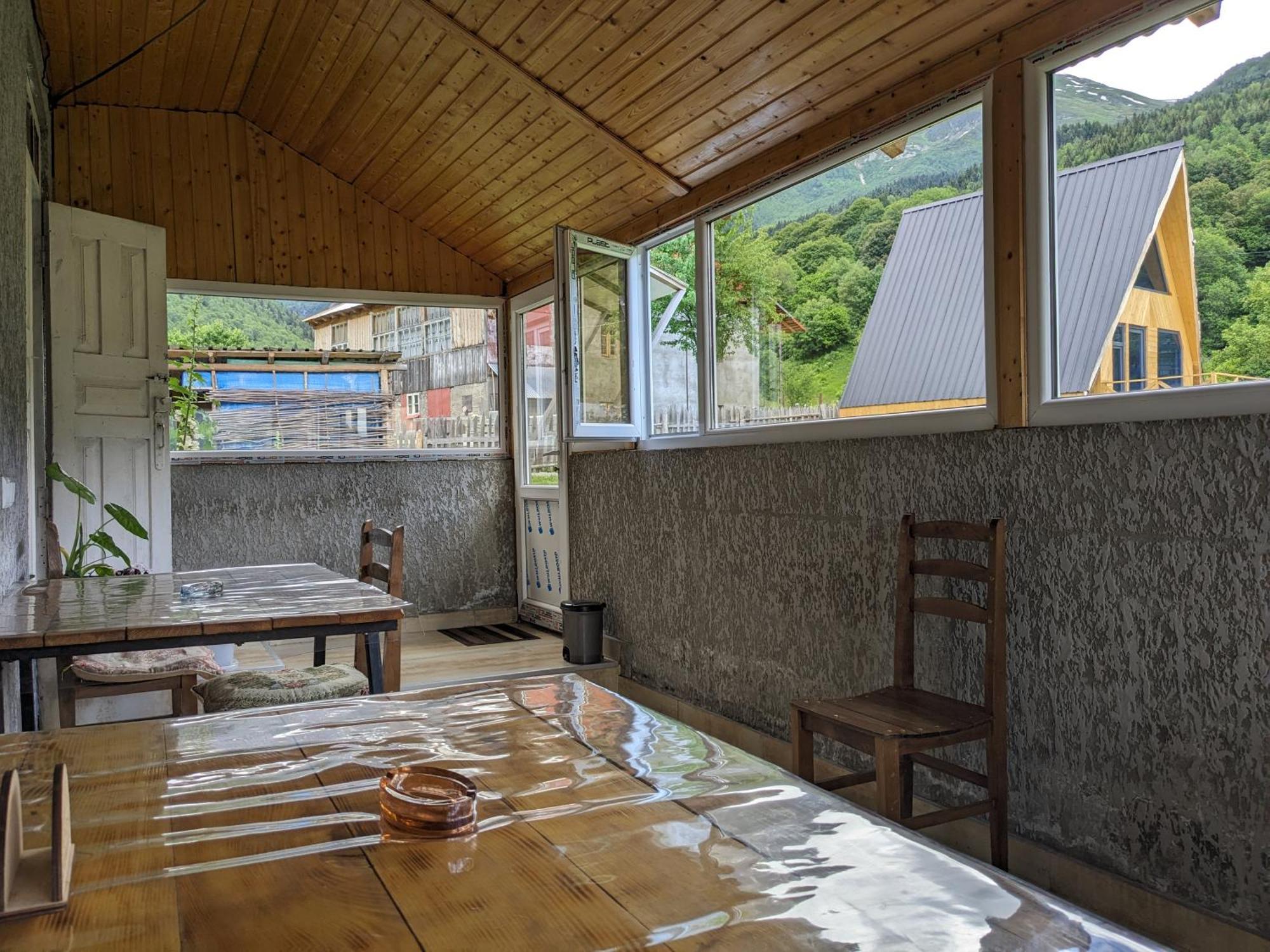 Guest House In Zhabeshi Lali Buitenkant foto